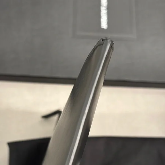 Saint Laurent Sleek Black envelope clutch - Picture 8 of 16